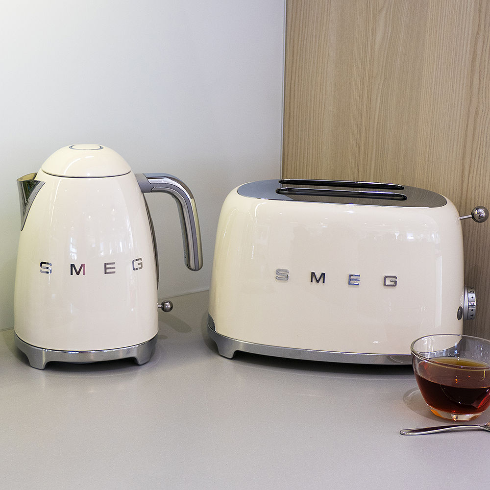 Smeg 50's Style Vattenkokare 1,7 L Creme