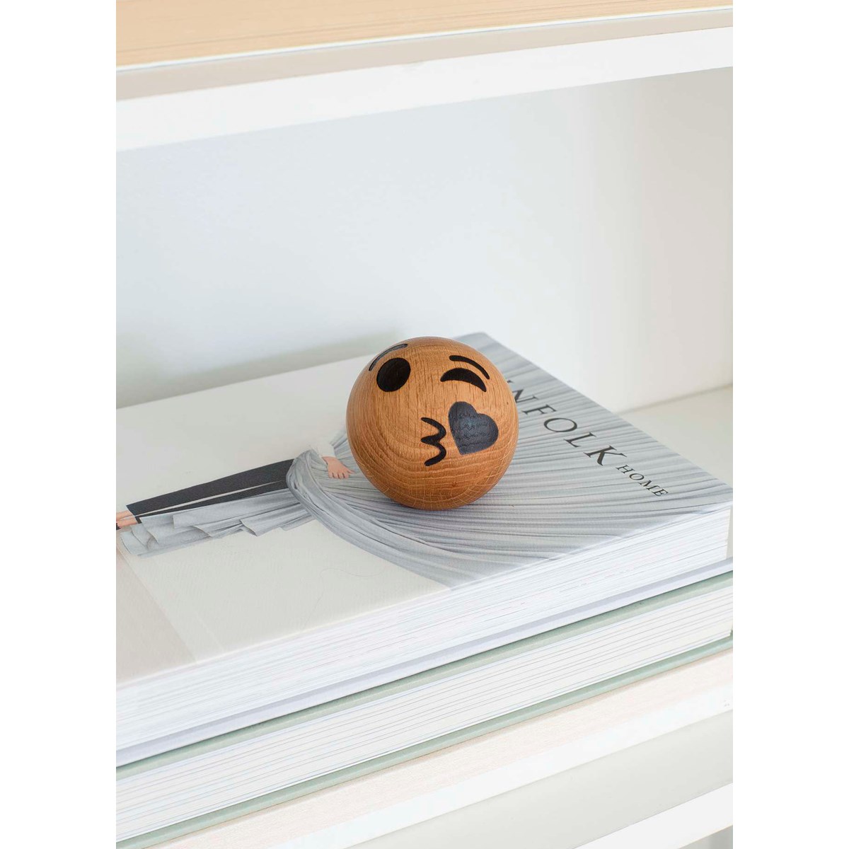 Emojiboll Ek 7 cm Kiss