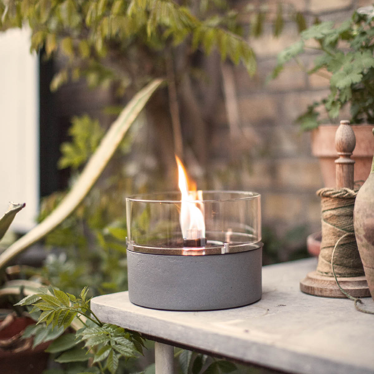 Café Bordslykta 18 cm Concrete Grå