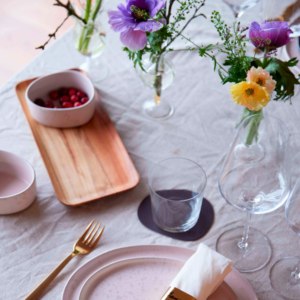 Raw Skålar på teakträbräda 4 delar Nude