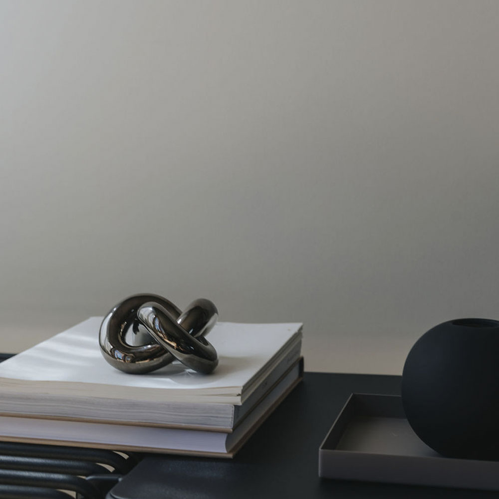Knot Table Skulptur 6 x 11,5 x 9 cm Mörk silver
