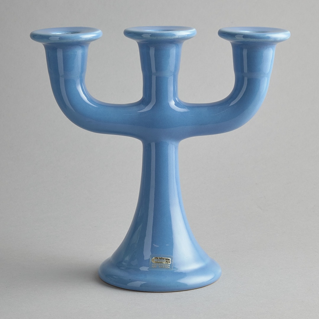 Guldkroken trearmad ljusstake