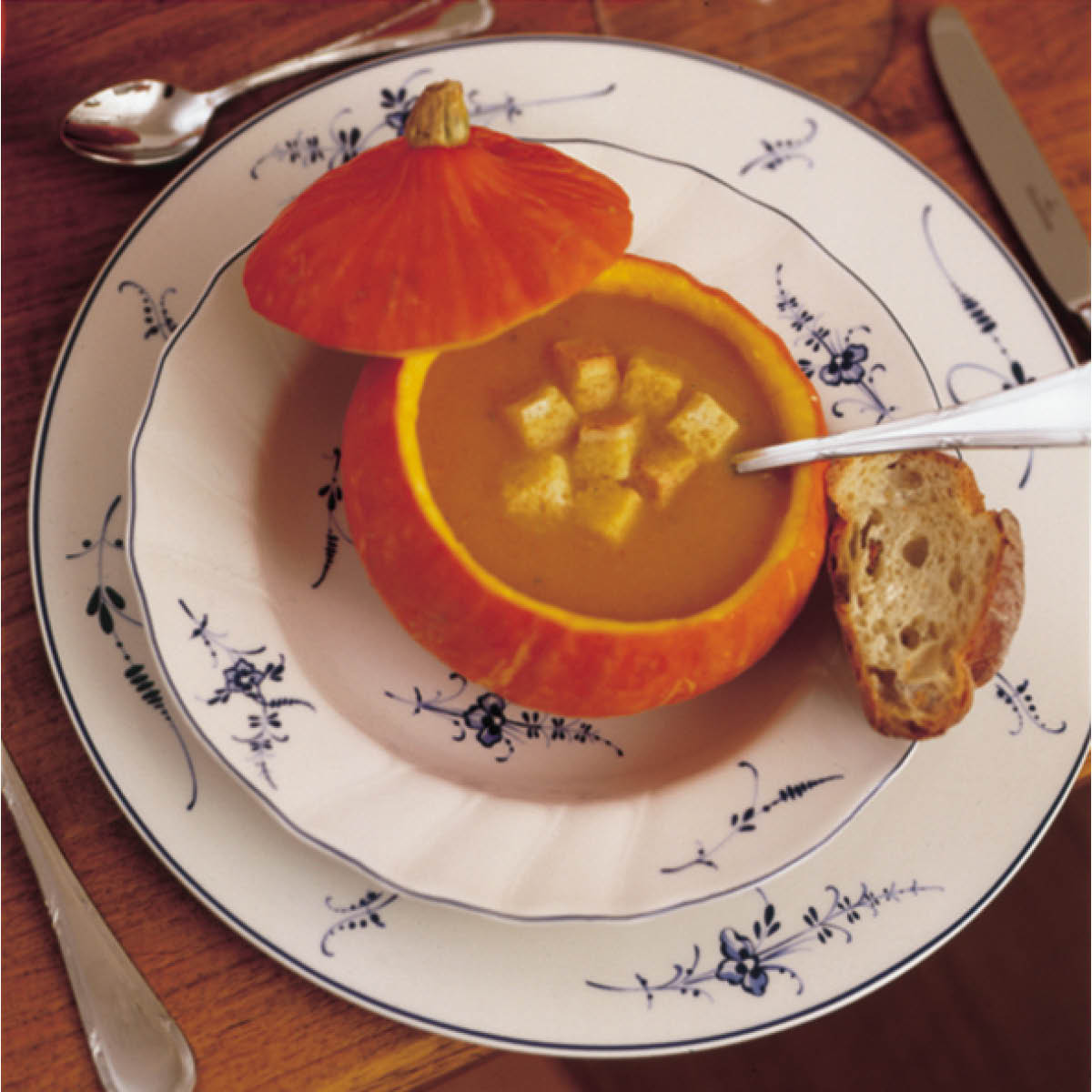 Old Luxembourg tallrik djup 23 cm