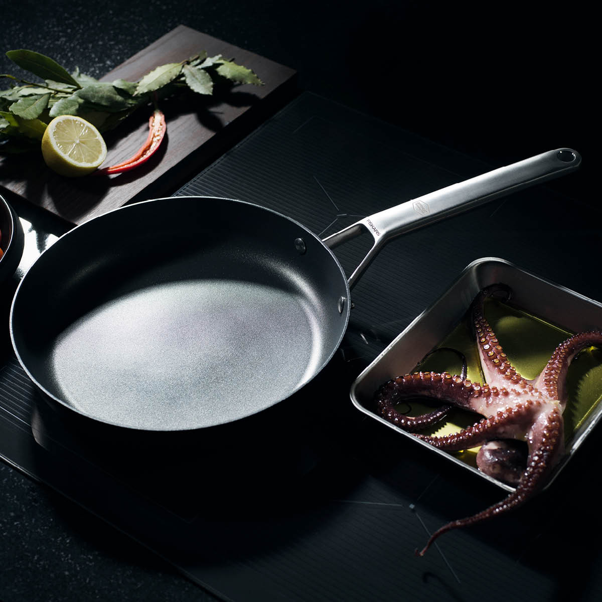 Taiten Stekpanna 26 cm Svart