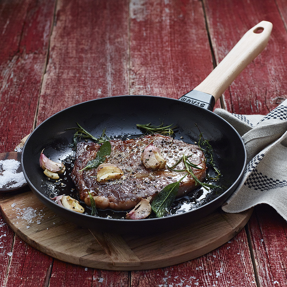 Stekpanna 24 cm Trähandtag