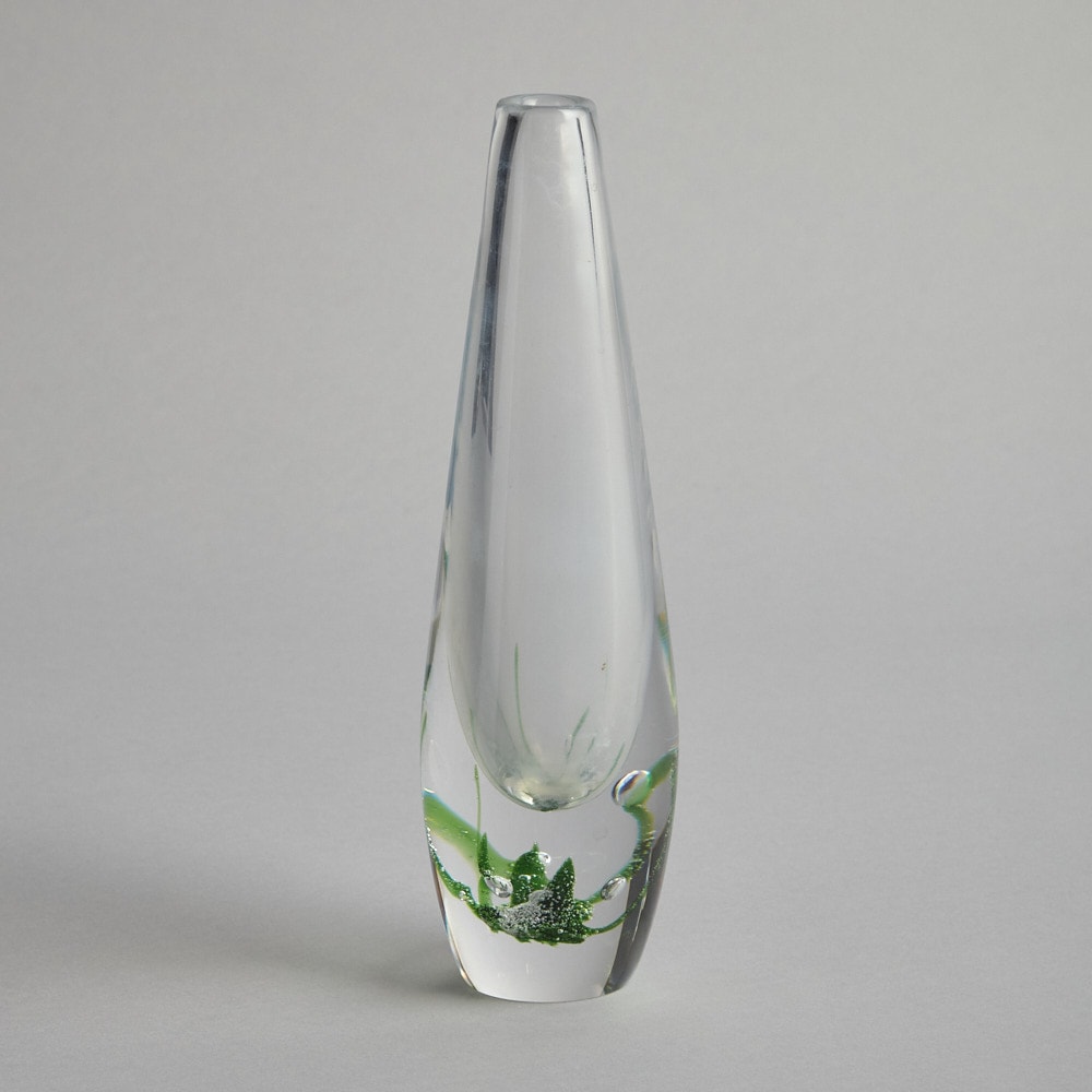 SÅLD Vas med Grön Dekor av Vicke Lindstrand