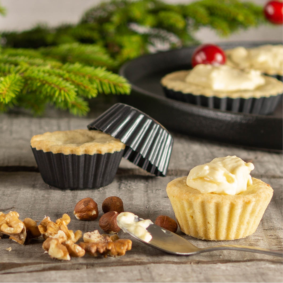 bAYk Mördegsform 6x2,5 cm 12-pack Grå