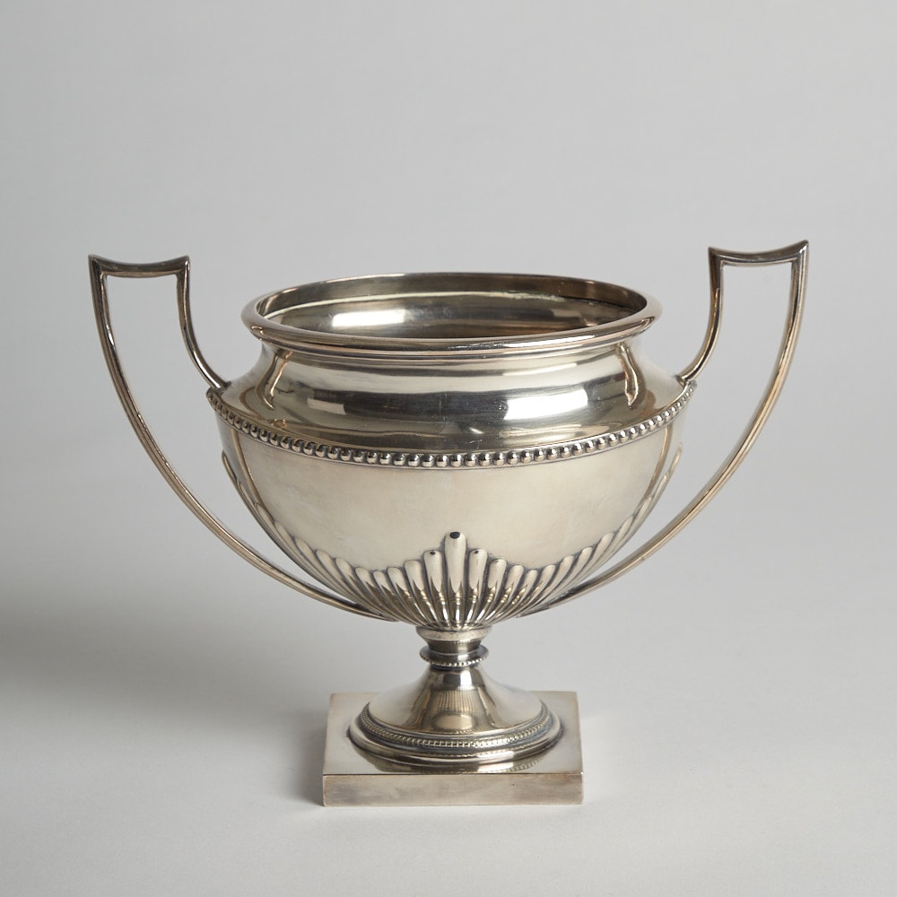 Skål med Hänklar i Nysilver