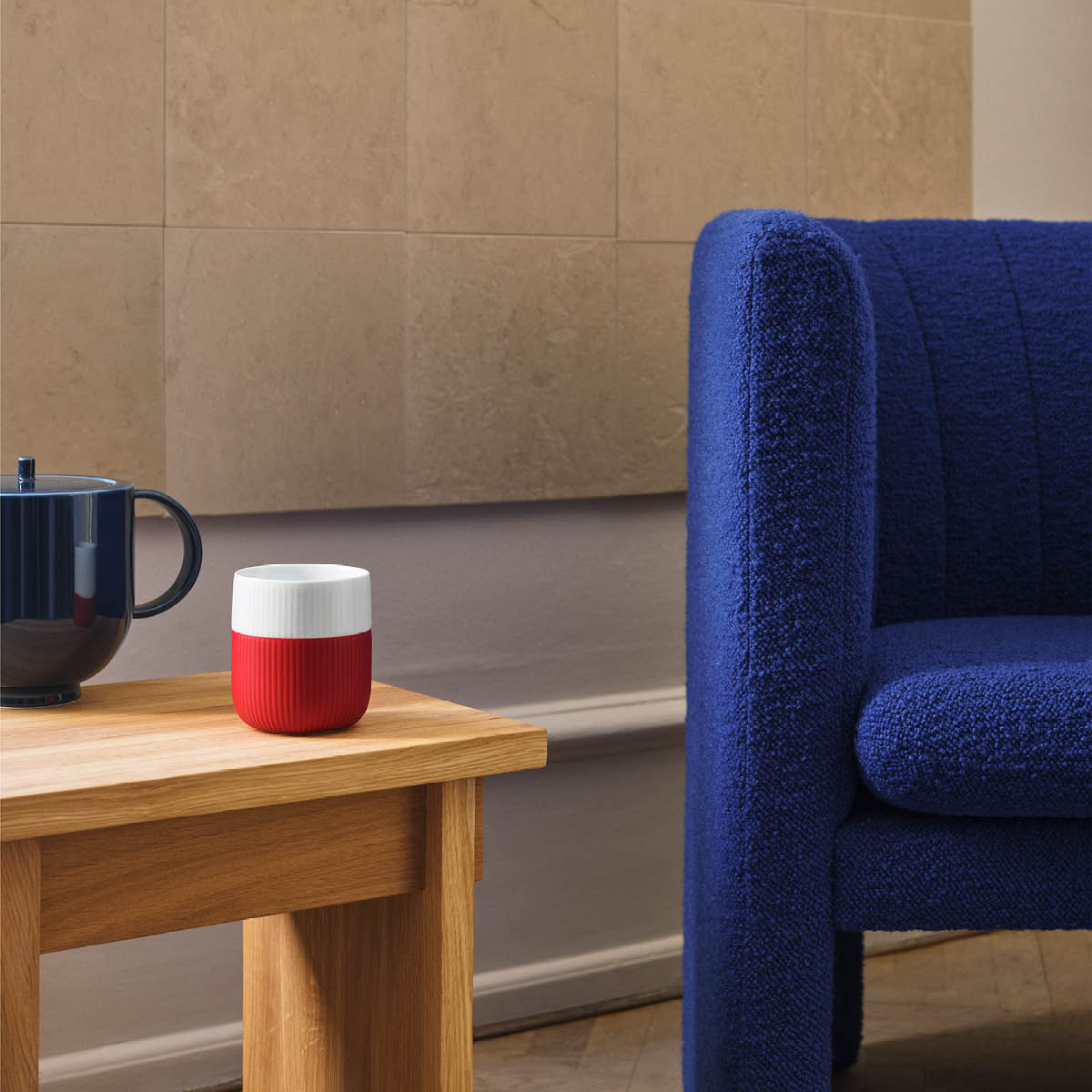 Fluted Contrast Mugg 33 cl Crimson