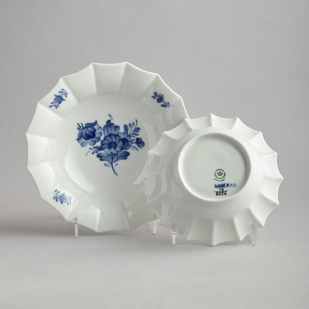 Blå Blomster 2 runda fat