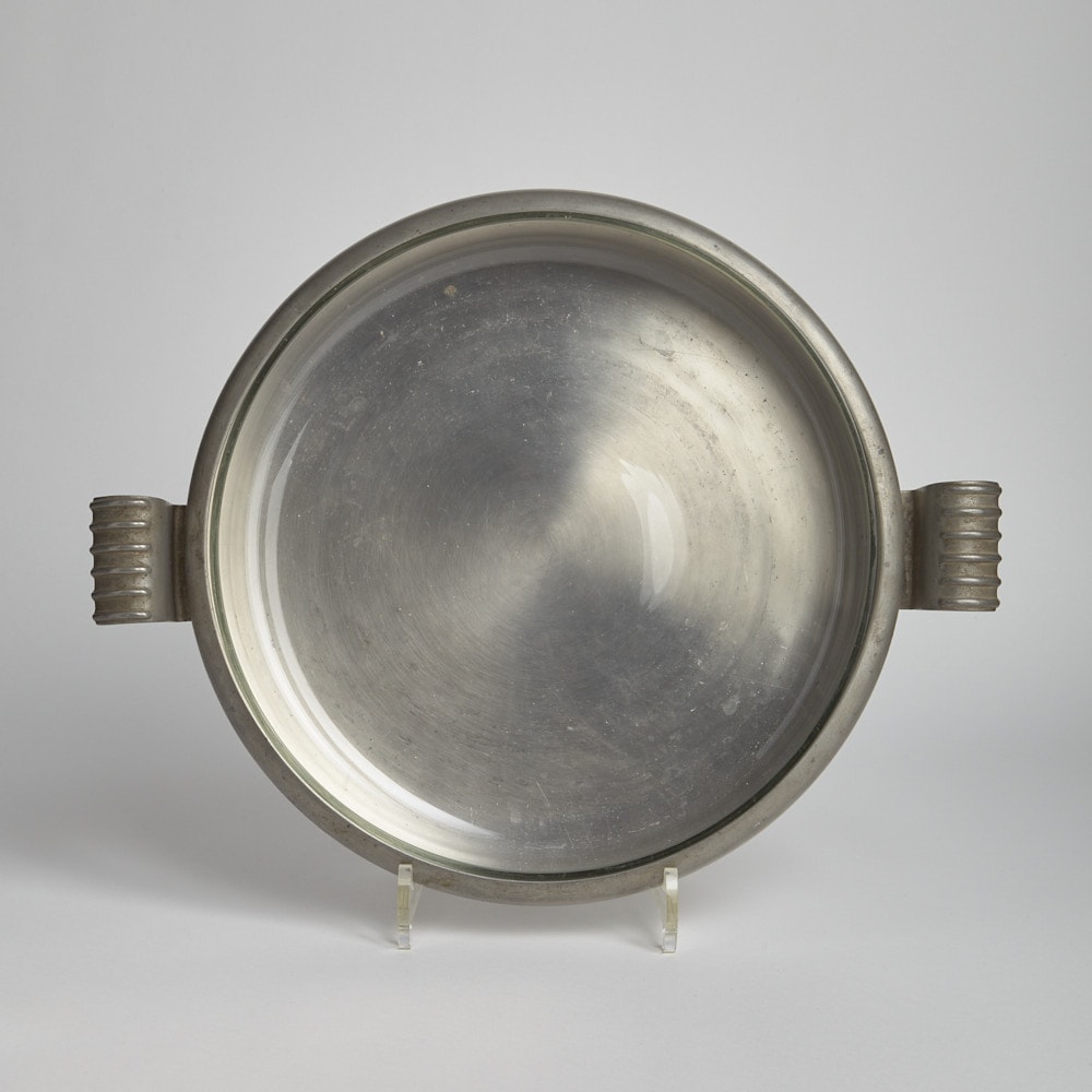 Tennbricka med glassk&aring;l