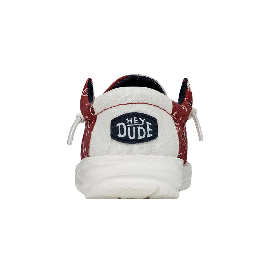 Lightweight sports shoes