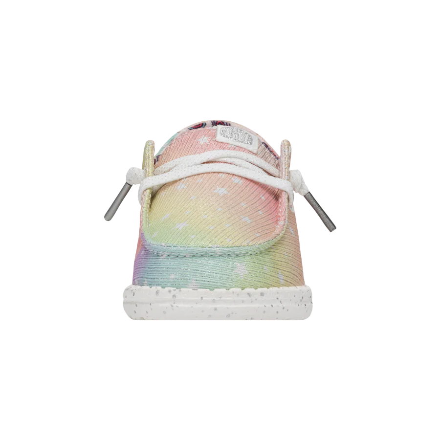 Lightweight sports shoes