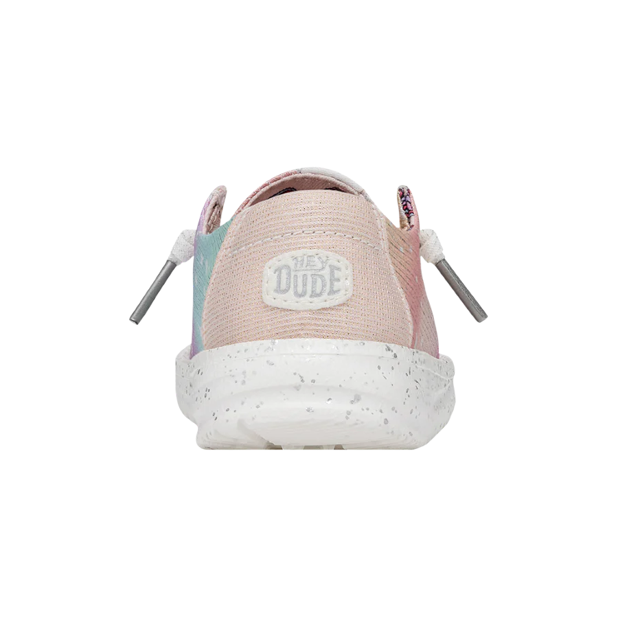 Lightweight sports shoes