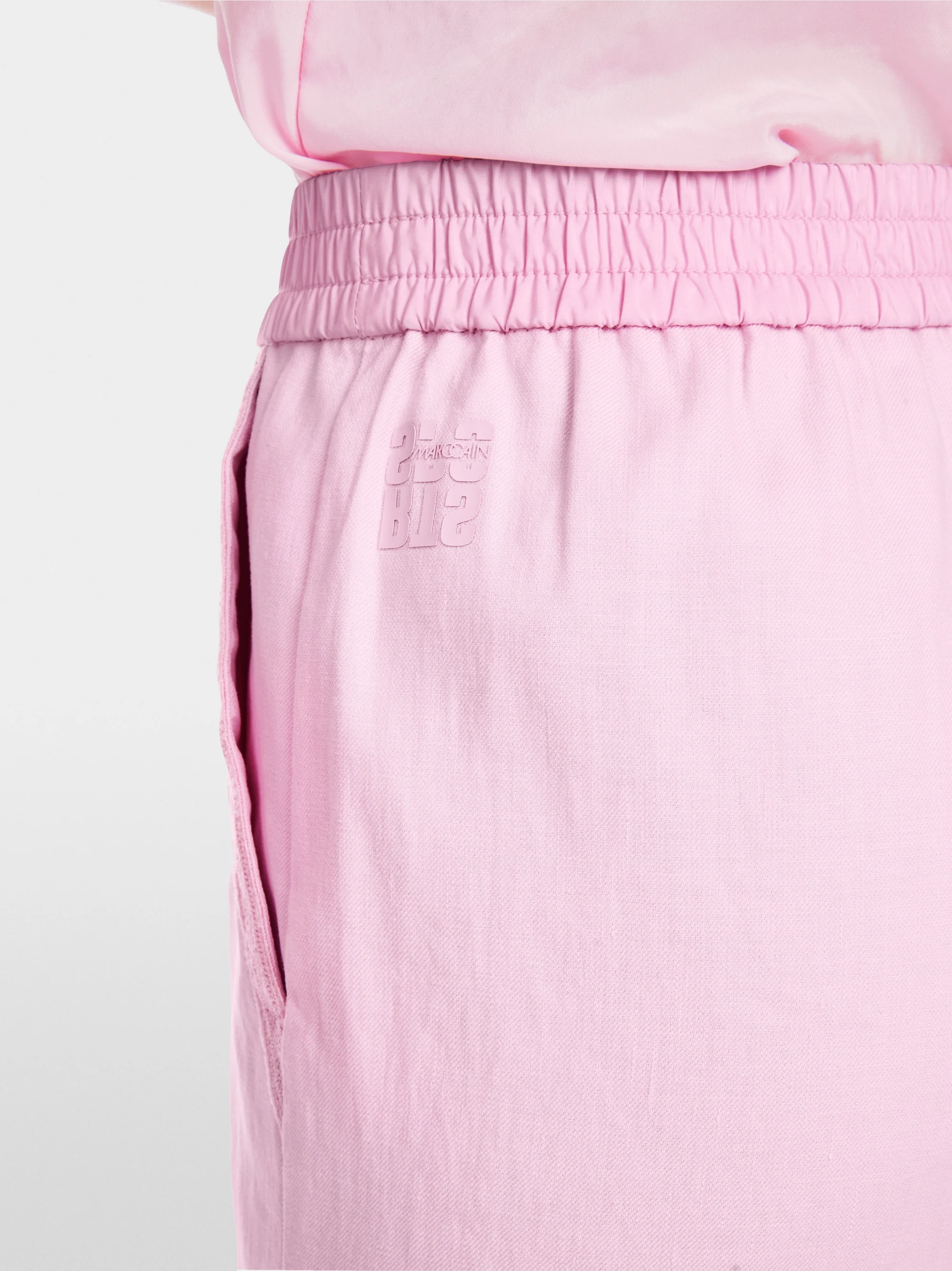 Marc-Cain WILLMAR shorts with linen