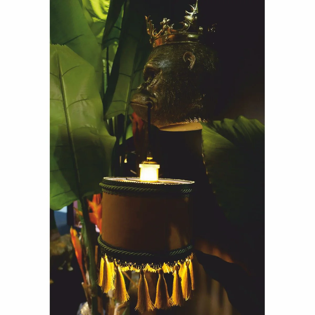 Casa Padrino l¨¢mpara de pared de lujo cabeza de mono con corona oro / marr¨®n / verde A. 54 cm