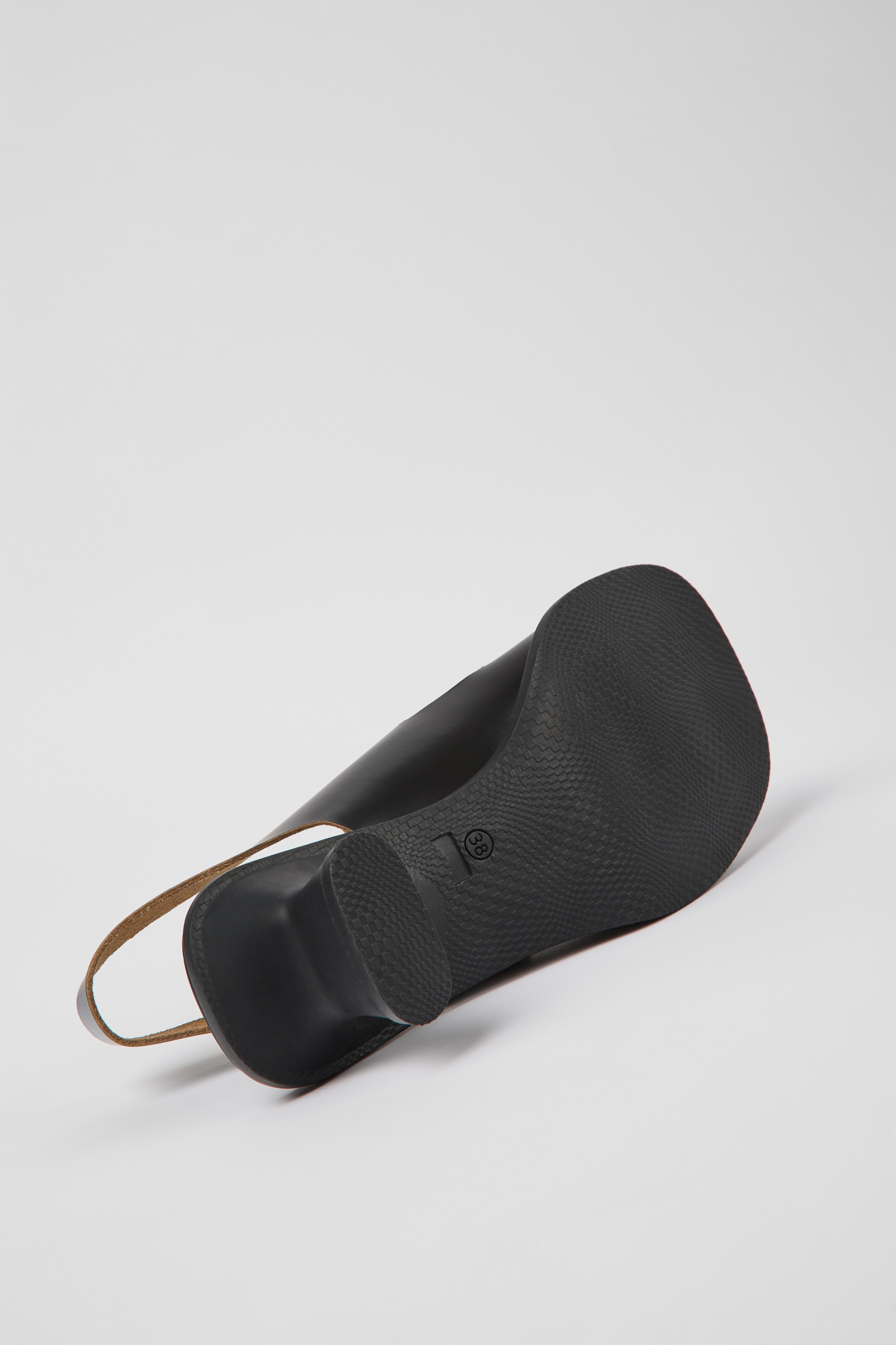 Dina - Black leather sandals for women