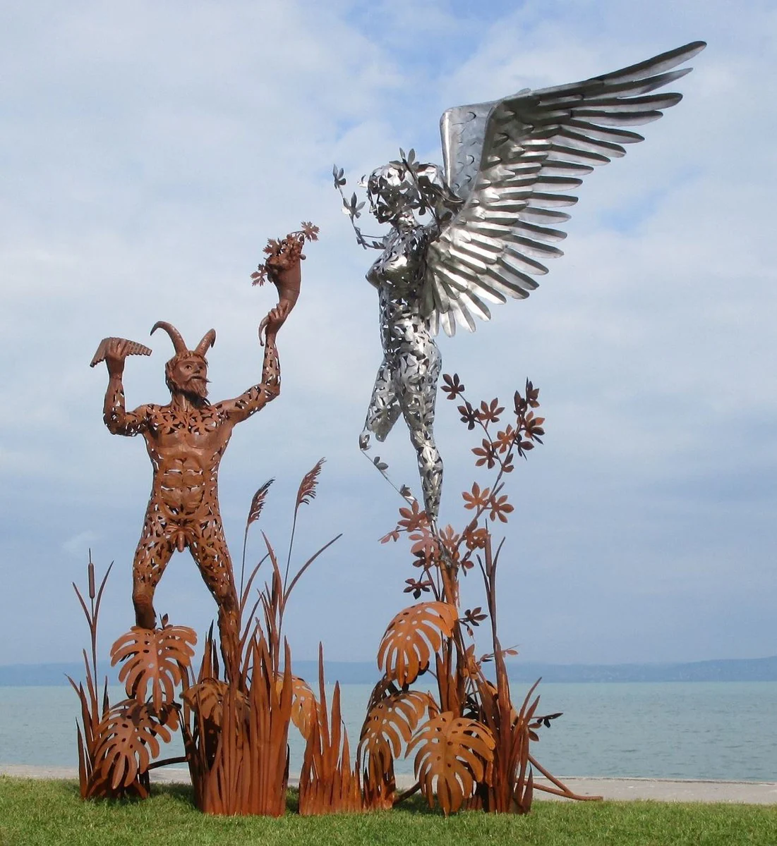 Casa Padrino escultura decorativa de lujo ¨¢ngel y pan ¨®xido / plata 325 x 173 x A. 370 cm - Enorme escultura de metal - Figura decorativa de jard¨ªn enorme - Esculturas de jard¨ªn