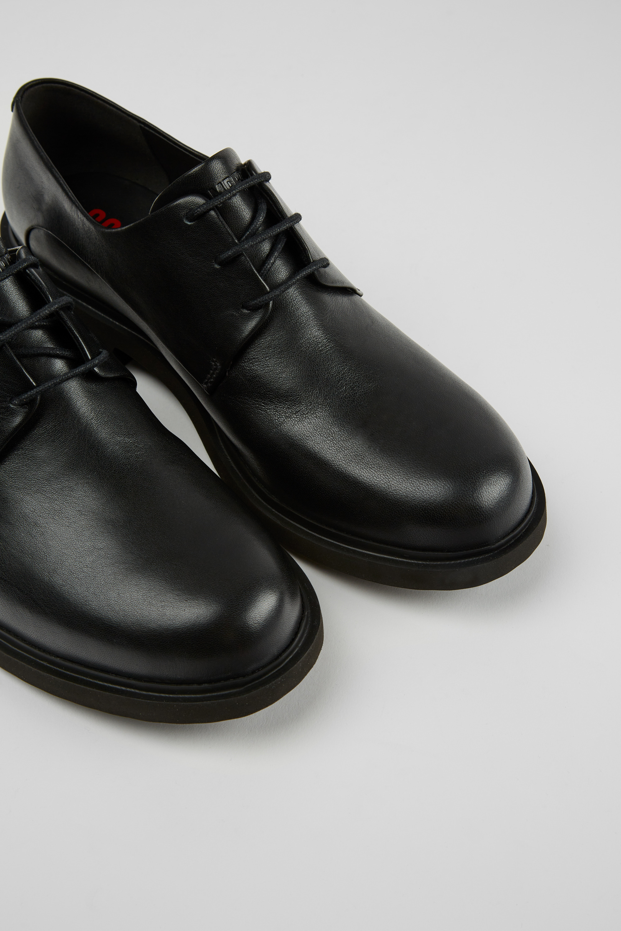 Neuman - Black leather lace-up shoes