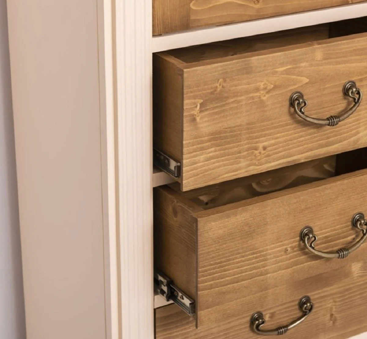 Casa Padrino armario de estilo campestre crema / marr¨®n 120 x 39 x A. 197 cm - Armario de comedor de estilo campestre - Vitrina de estilo campestre - Muebles de estilo campestre de madera maciza