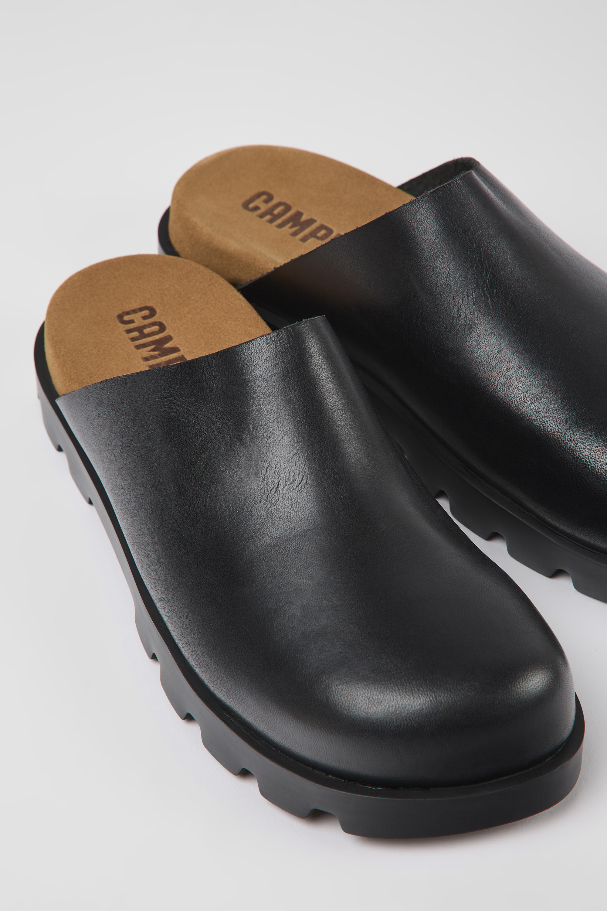 Brutus Sandal - Black leather clogs for men