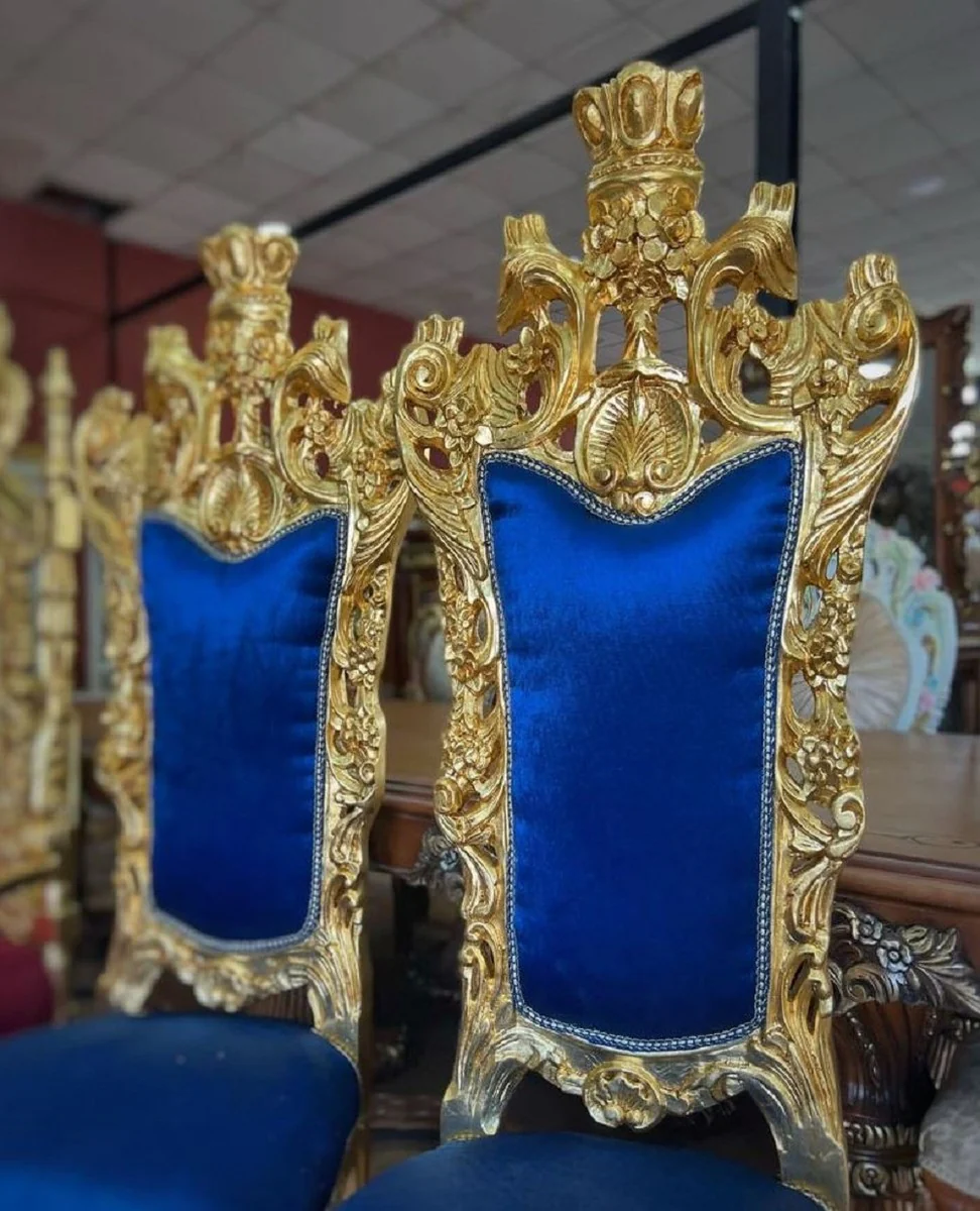 Casa Padrino silla trono barroco azul real / oro - Silla de comedor con respaldo alto hecha a mano con tela de terciopelo - Muebles de comedor barrocos