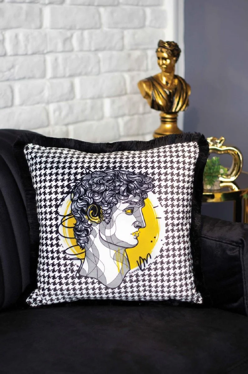 Casa Padrino cojín decorativa de lujo busto barroco blanco / gris / amarillo / negro 45 x 45 cm - Almohada de terciopelo estampado con flecos - Accesorios decorativos de lujo