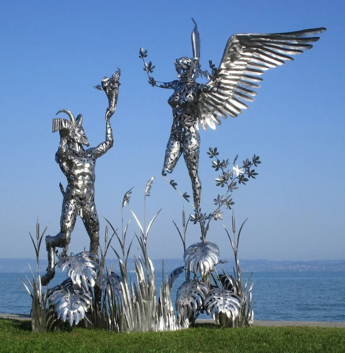 Casa Padrino escultura decorativa de lujo ¨¢ngel y pan plata 325 x 173 x A. 370 cm - Enorme escultura de acero inoxidable - Figura decorativa de jard¨ªn enorme - Esculturas de jard¨ªn