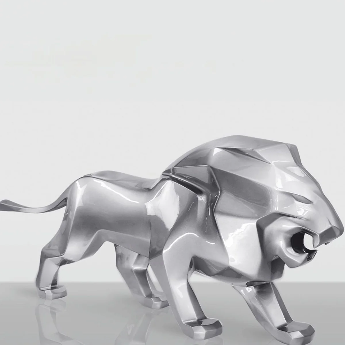 Casa Padrino escultura decorativa XXL le¨®n plata 290 cm - Figura animal abstracta