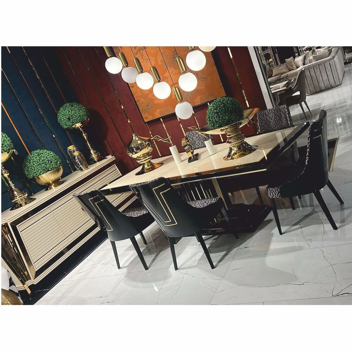 Casa Padrino Aparador de Lujo Crema / Oro 235 cm - Muebles de Hotel de Lujo