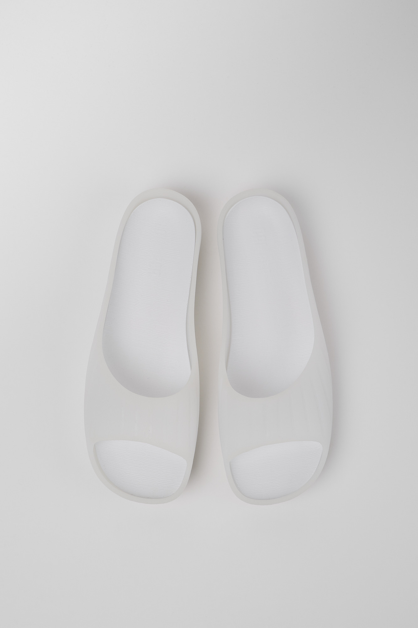 Wabi - White monomaterial sandals for women