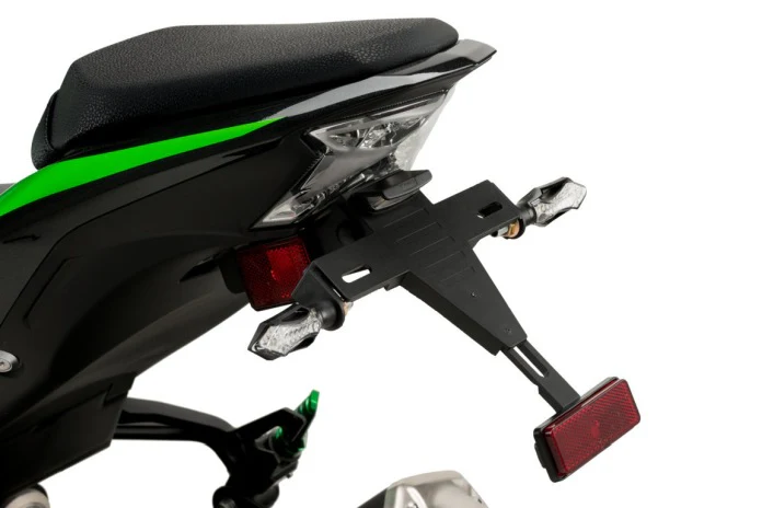 SOPORTE PORTAMATRICULA PUIG 9388N - KAWASAKI Z900 (2017/2018)