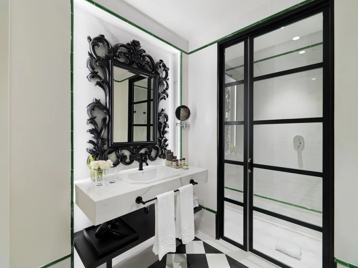 Casa Padrino espejo barroco de lujo negro - Espejo de pared hecho a mano en estilo barroco - Magn¨ªficos accesorios de decoraci¨®n barroco