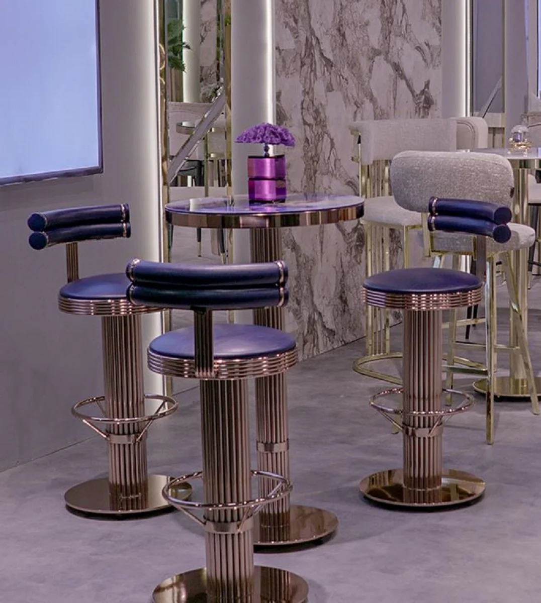 Casa Padrino conjunto de muebles de bar de lujo negro / cobre - 1 Mesa de Bar y 2 Taburetes de Bar