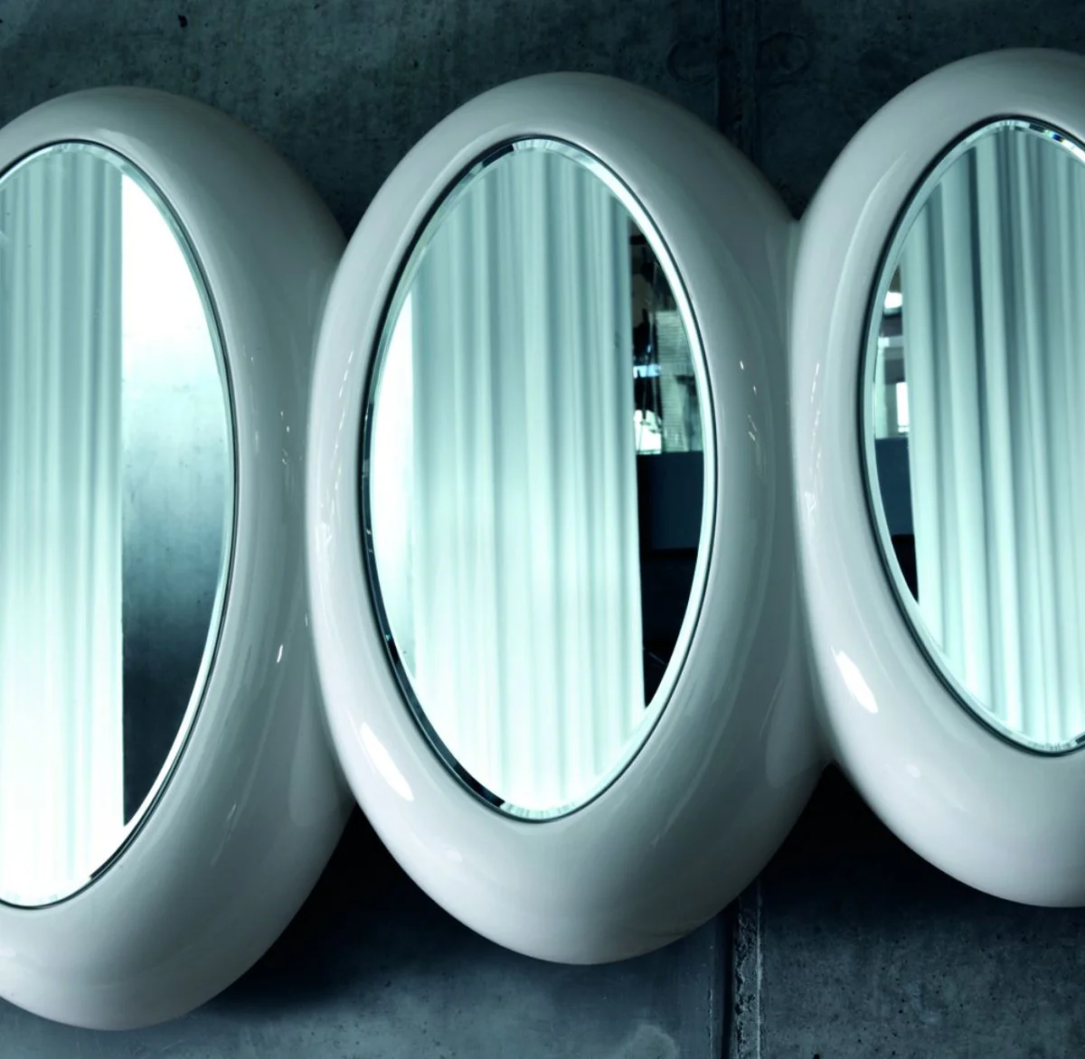 Casa Padrino lujoso espejo de dise?o blanco brillante 195 x H. 67 cm - Colecci¨®n Hotel