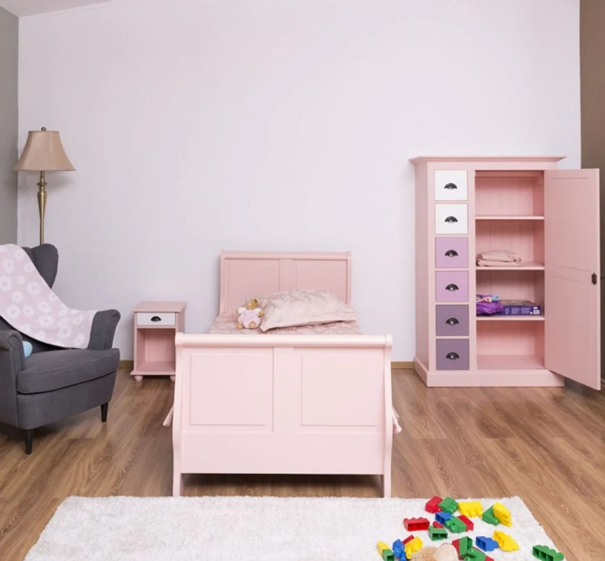 Casa Padrino conjunto de muebles para habitación infantil de madera maciza de estilo campestre rosa / blanco / púrpura - 1 Cama Individual y 1 Guardarropa y 1 Mesita de Noche - Muebles estilo campestre