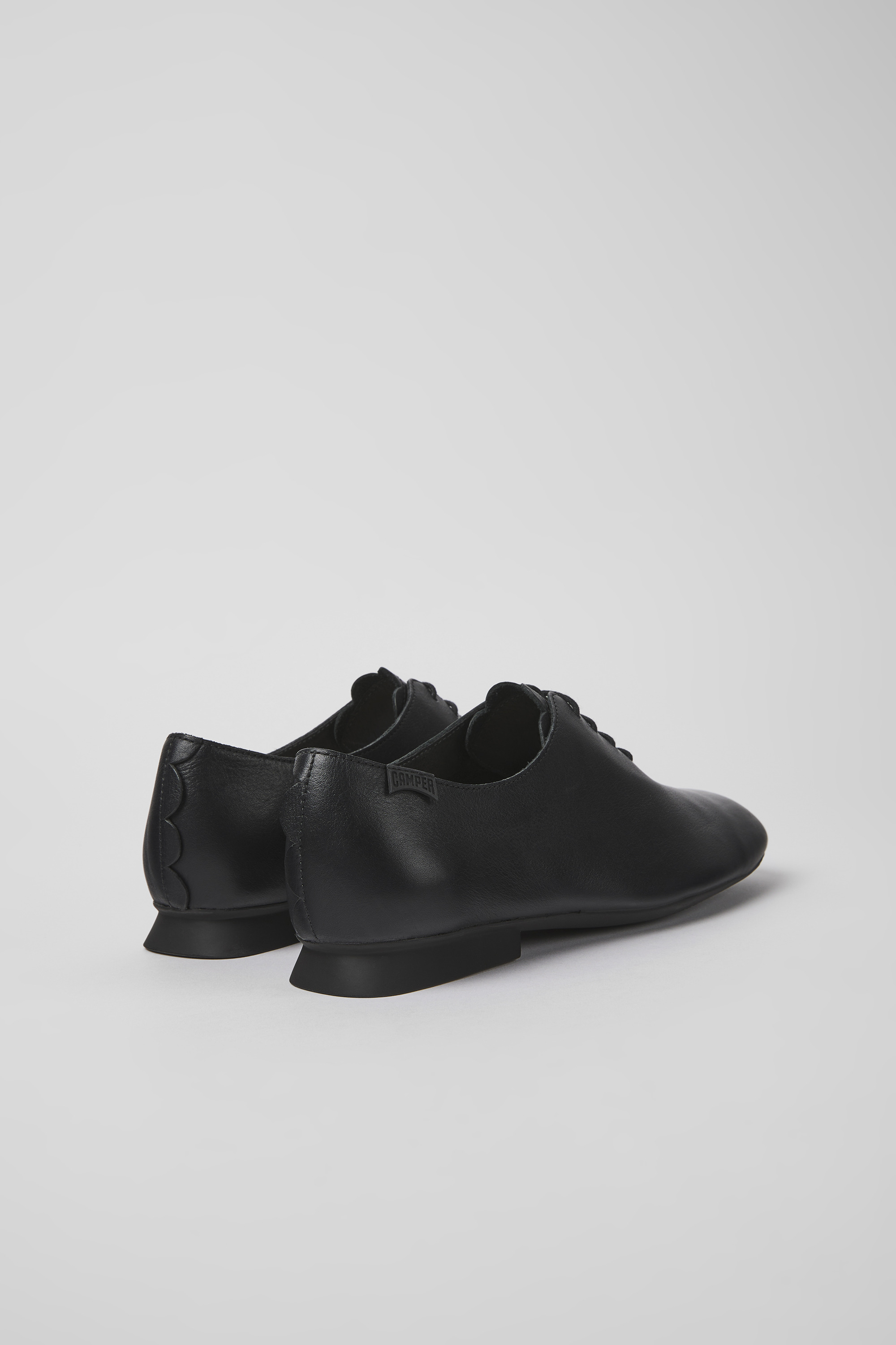 Casi Myra - Black leather shoes for women
