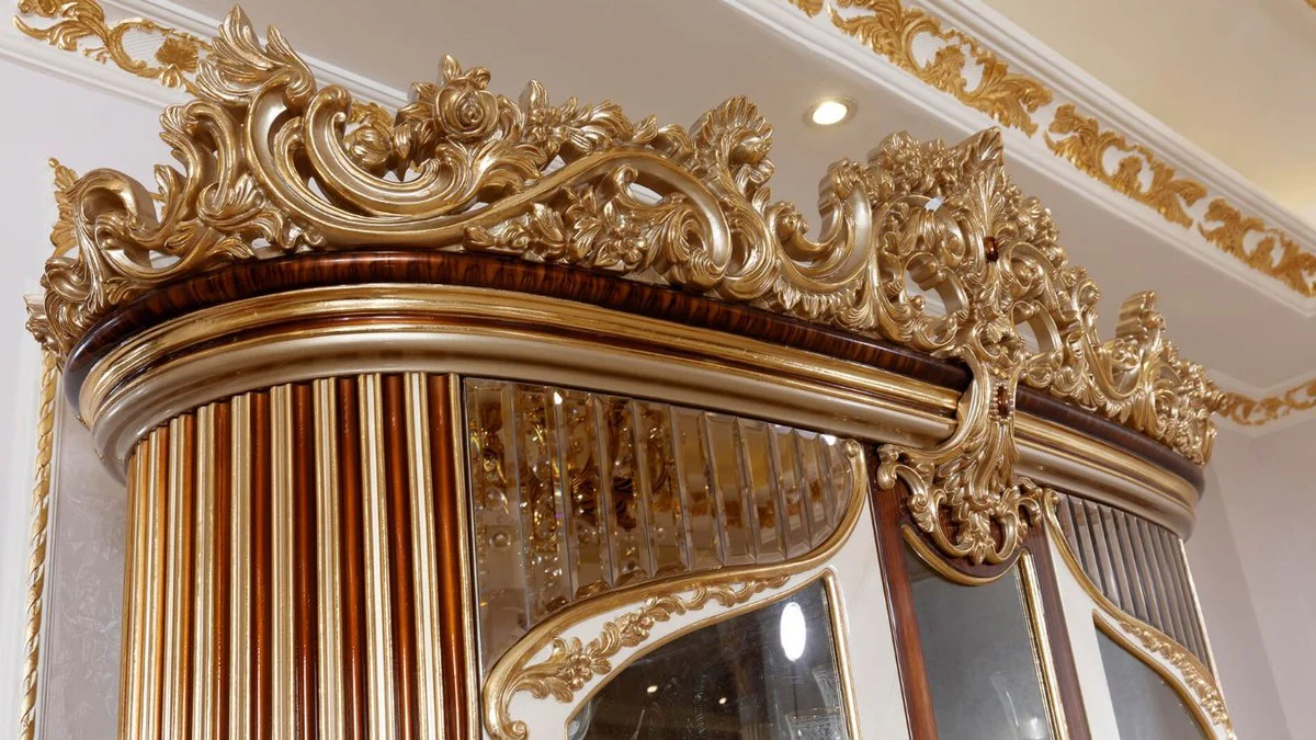 Casa Padrino vitrina barroco de lujo blanco / marr¨®n / oro - Magn¨ªfica vitrina de madera maciza con 2 puertas de vidrio - Muebles Barroco Hechos a Mano - Noble y Magn¨ªfico