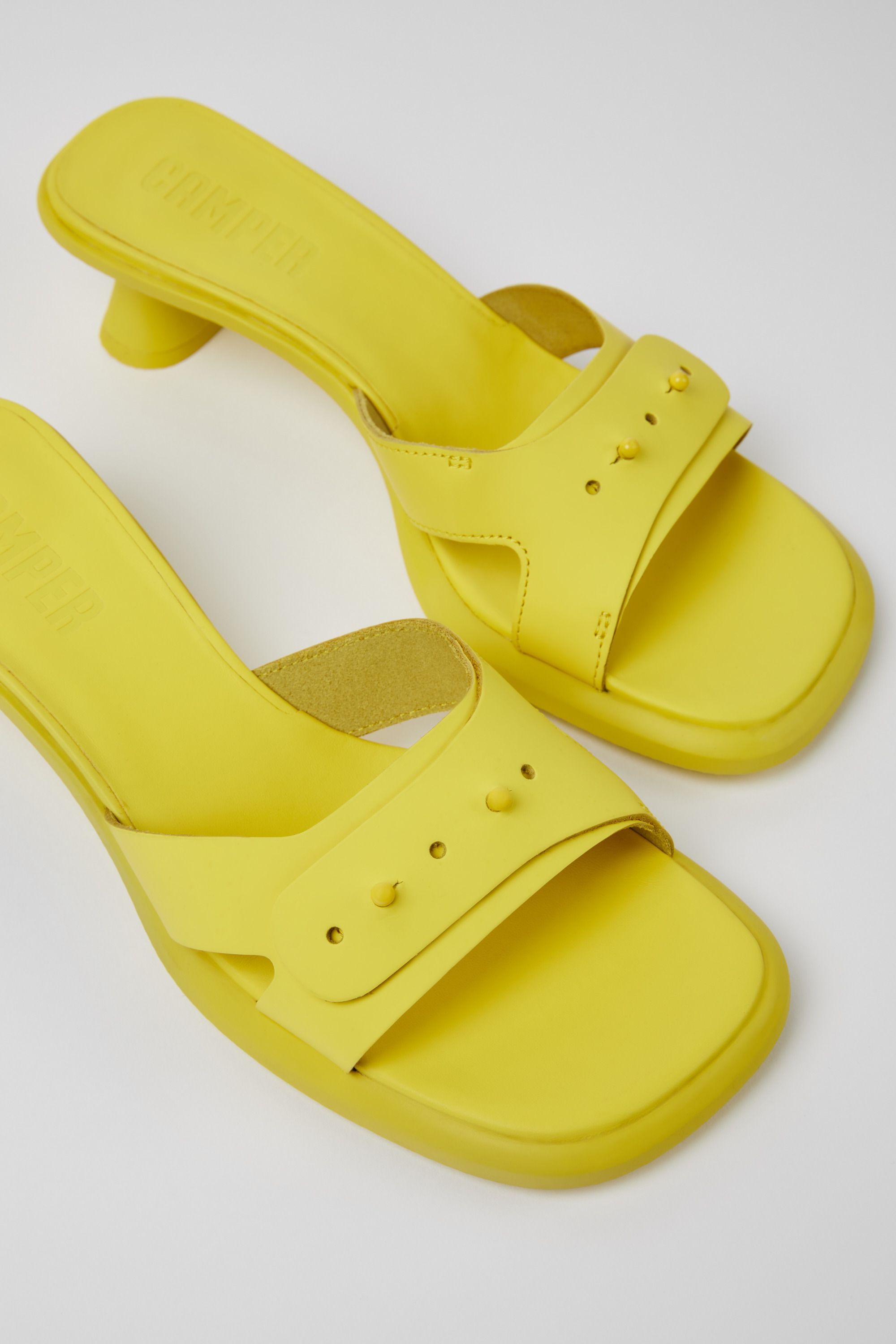 Dina - Yellow leather sandals for women