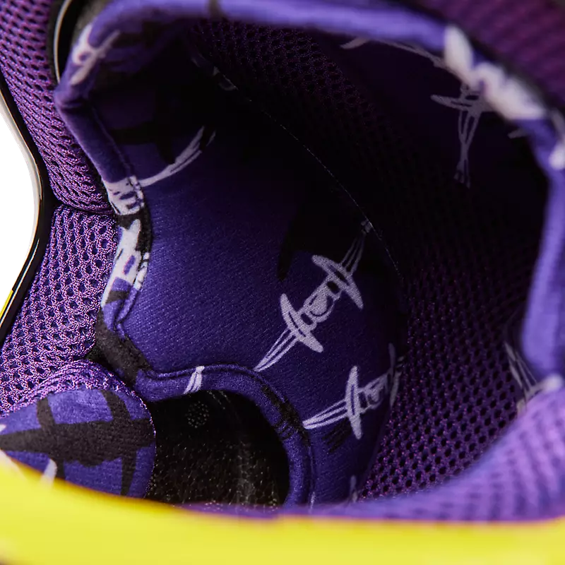 V1 Barbed Wire Special Edition Helmet