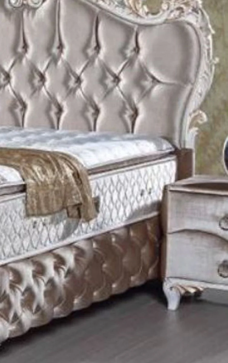 Casa Padrino mesita de noche barroco con 2 cajones plata / blanco / oro - Cómoda de noche hecha a mano en estilo barroco - Muebles de dormitorio barrocos