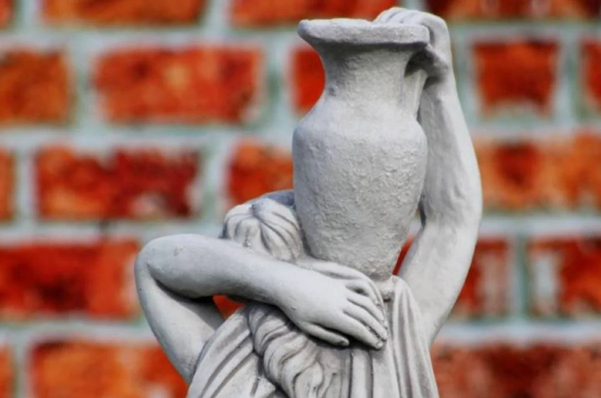 Casa Padrino fuente barroco mujer con jarra gris ? 78 x A. 175 cm - Magn¨ªfica fuente de jard¨ªn estilo barroco - Fuente redonda de piedra para decoraci¨®n de jard¨ªn - Decoraci¨®n de jard¨ªn barrocos