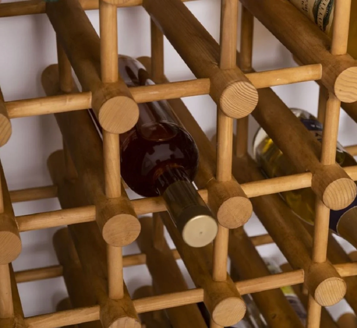 Casa Padrino armario de vino de madera maciza de estilo campestre negro / natural 68 x 35 x A. 200 cm - Estante de vino de madera maciza en estilo campestre - Mueble bar de estilo campestre