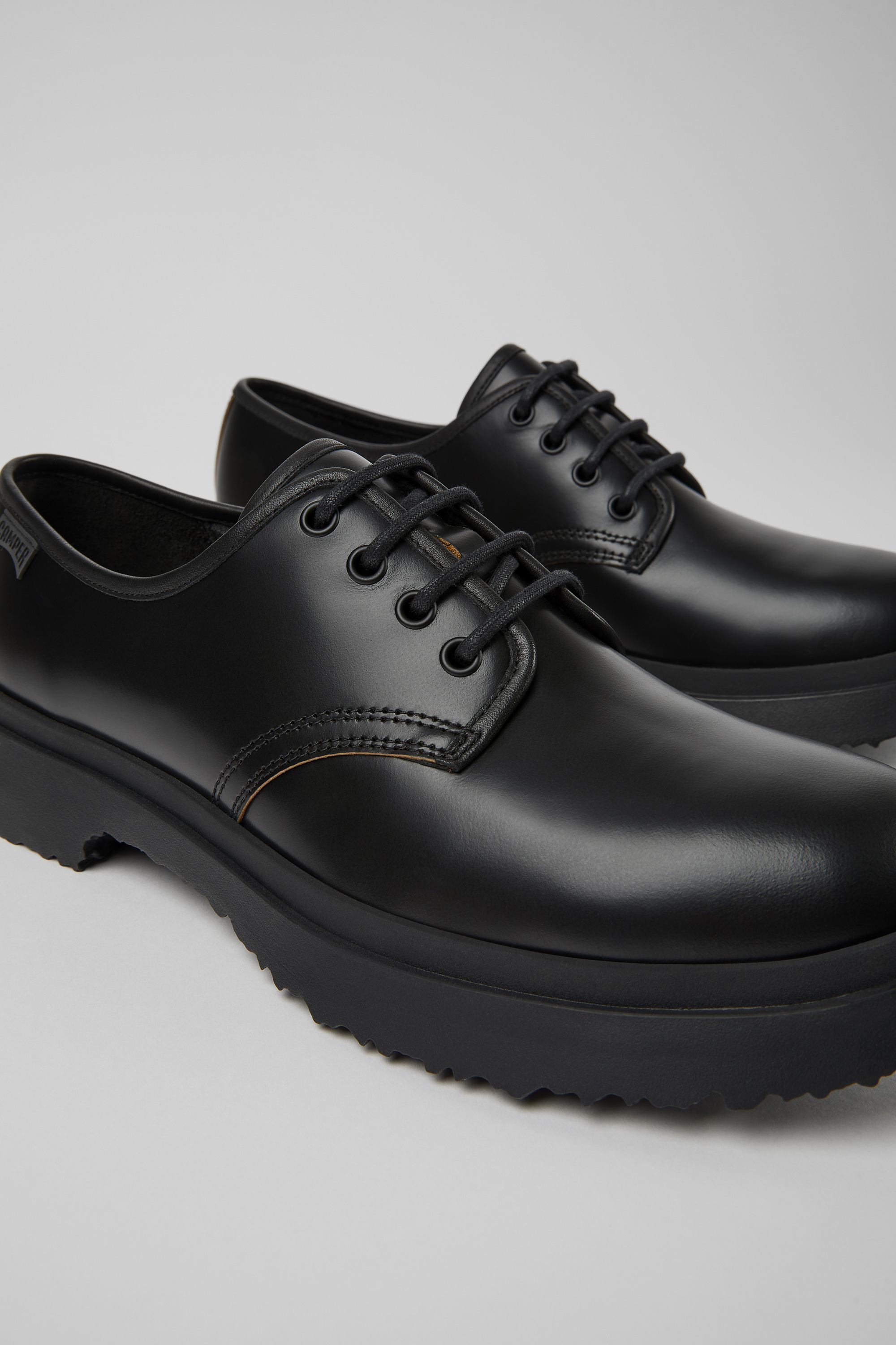 Walden - Black leather lace-up shoes for men