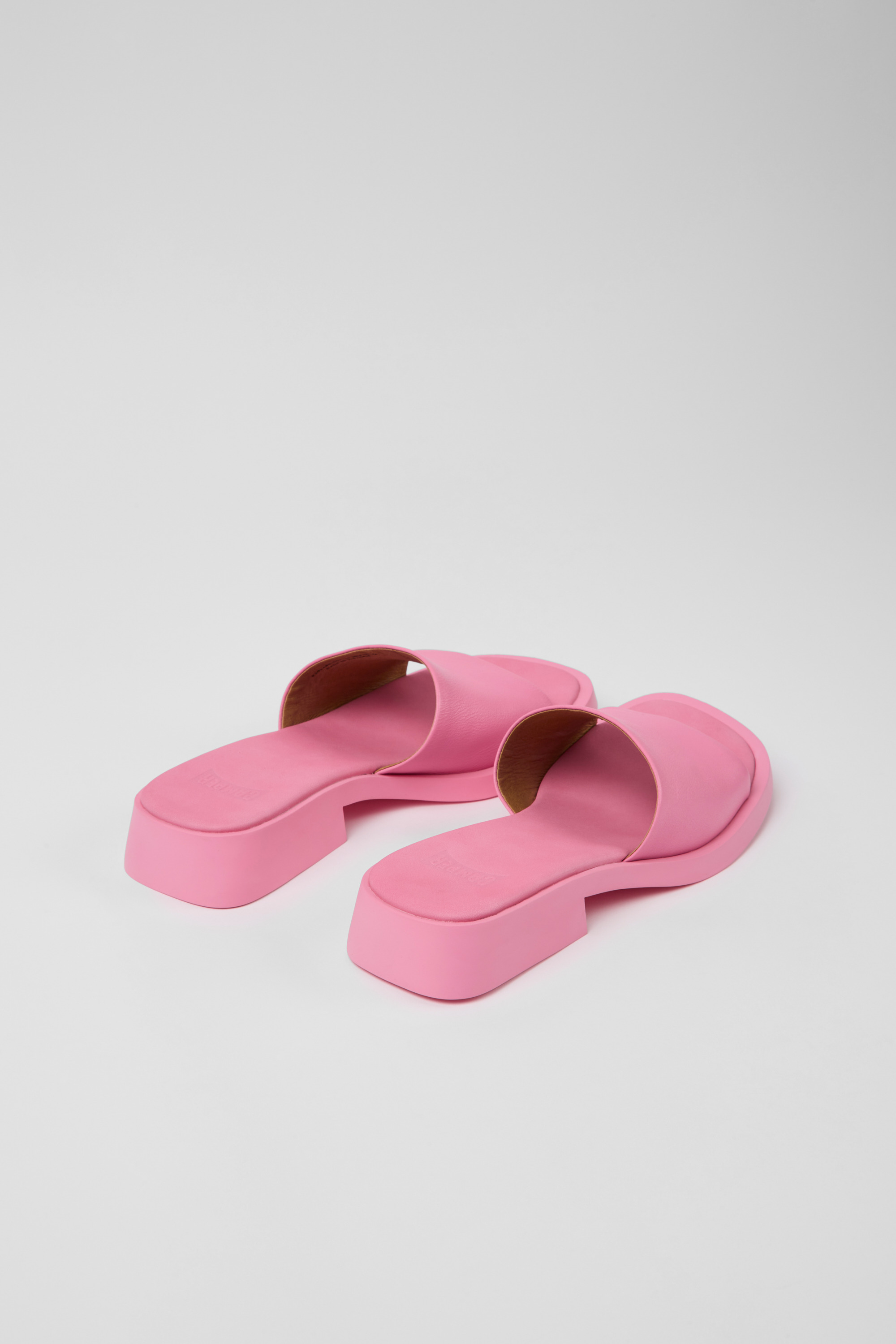 Dana - Pink leather sandals for women