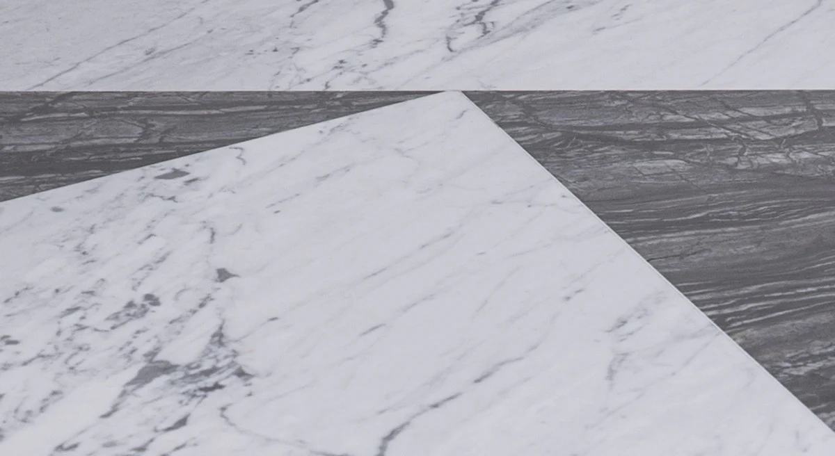 Casa Padrino mesa de centro de lujo negro / blanco 90 x 90 x A. 42 cm - Moderna mesa de sala octogonal con encimera de m¨¢rmol de Carrara - Muebles de sala