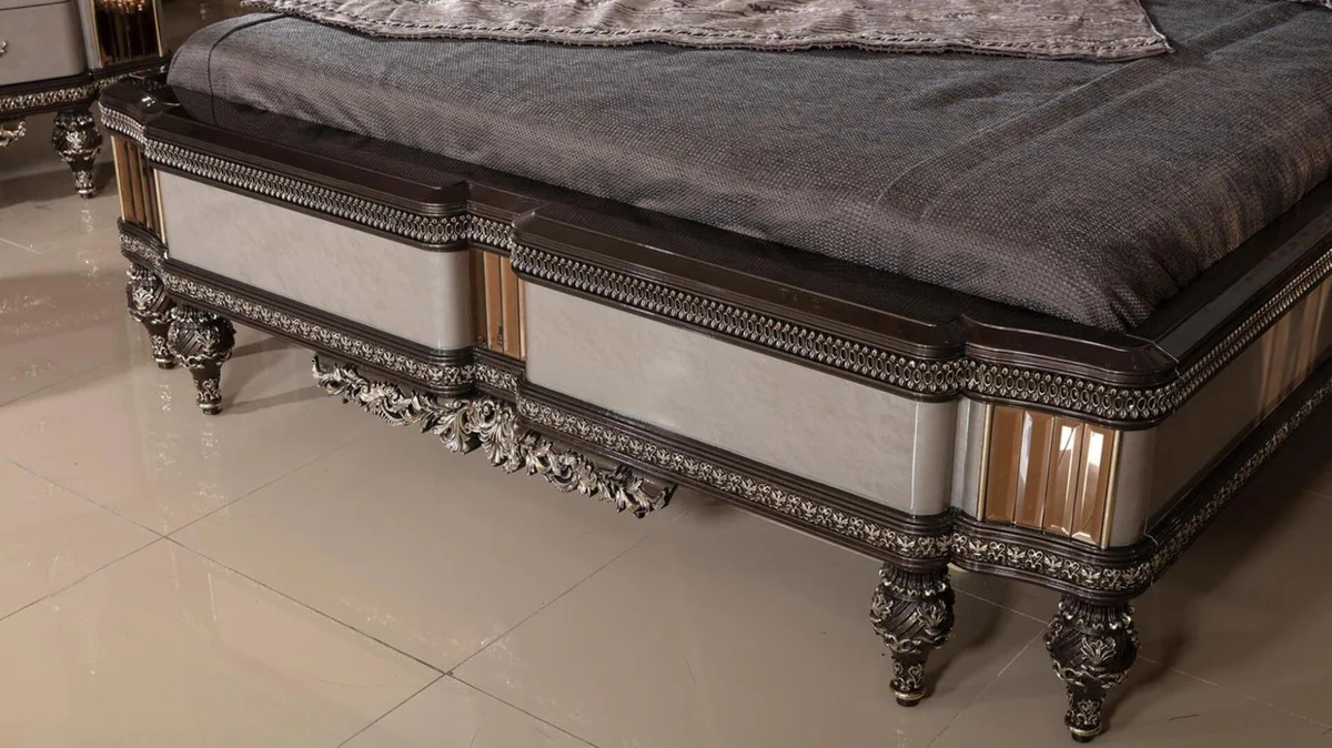 Casa Padrino conjunto de dormitorio barroco de lujo gris / marrón oscuro / oro - 1 Cama Doble Barroco con Cabecero y 2 Mesitas de Noche Barrocos - Muebles de dormitorio de lujo estilo barroco