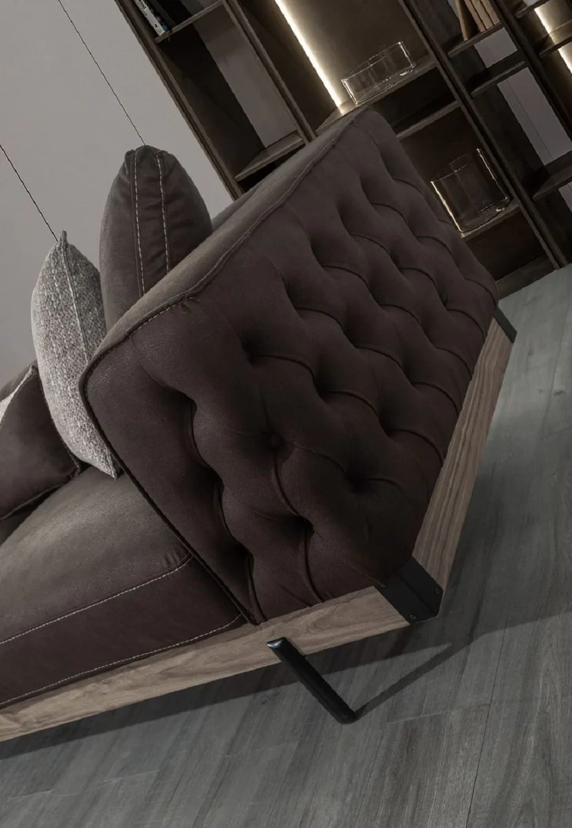 Casa Padrino sof¨¢ Chesterfield de lujo de 3 plazas marr¨®n / negro 240 x 96 x A. 75 cm - Sof¨¢ de sal¨®n - Muebles de sal¨®n - Muebles Chesterfield - Muebles de lujo - Interior de sal¨®n