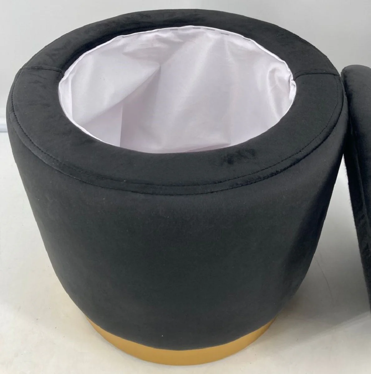 Casa Padrino taburete de lujo gris / oro Ø 41 x A. 43 cm - Taburete redondo de terciopelo con tapa y espacio de almacenamiento - Muebles de Salón