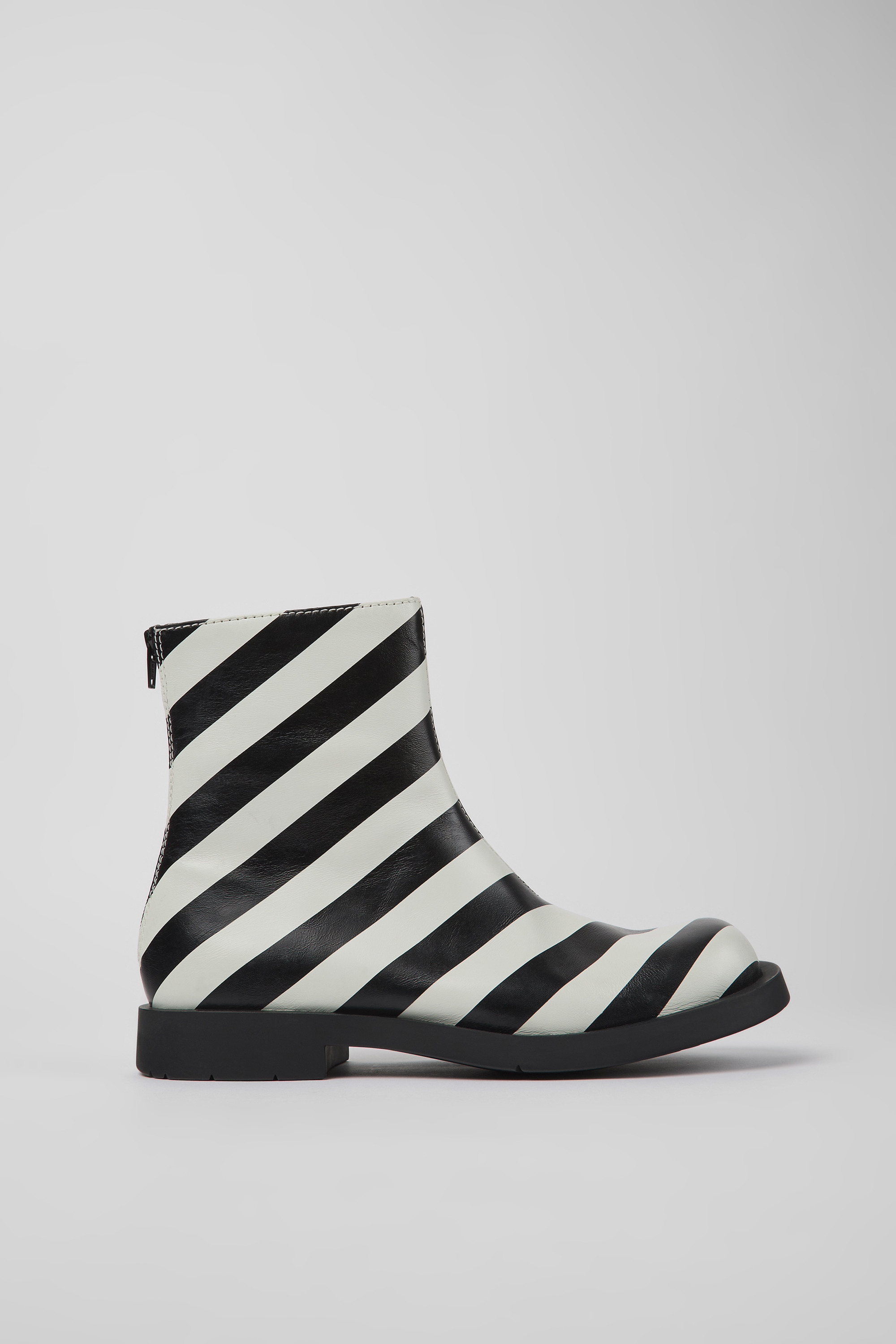 MIL 1978 - Black and white leather ankle boots for men